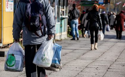 Koniec plastikowych torebek nie taki pewny