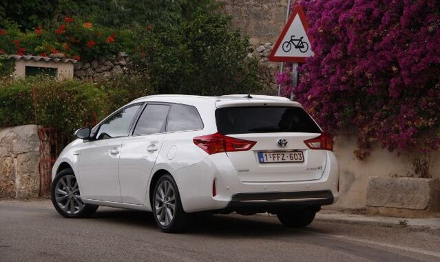 Toyota Auris Touring Sports: kompaktowe kombi