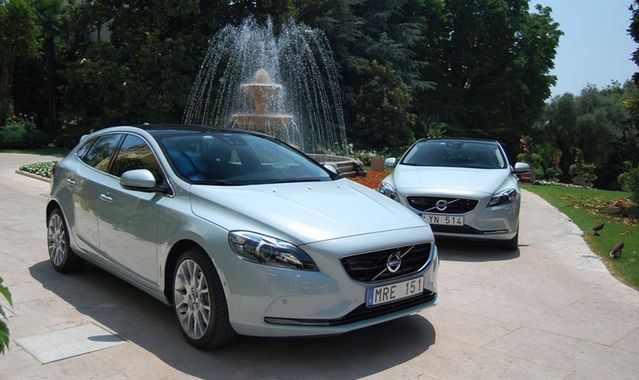 Volvo V40: zdalnie sterowany, z poduszką dla przechodnia