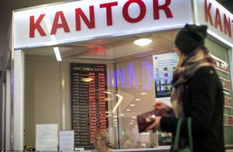 Fed zaostrza politykę i zapowiada kolejne podwyżki. Dolar rośnie w siłę