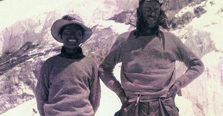 Pszczelarz, który jako pierwszy zdobył Mount Everest za swój trud otrzymał szlachectwo i pięciodolarówkę