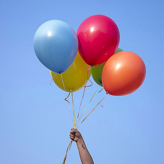 Tysiące balonów zaatakowały miasta