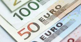 Znalazła 10 tys. euro w kieszeni używanej odzieży