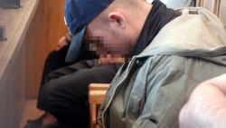 Oskarżeni Krzysztof i Jadwiga N. na sali sądowej