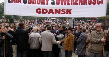 Wiec poparcia w Gdańsku: "nie oddamy ks. Jankowskiego"