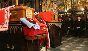 Ostatnia podróż Lecha i Marii Kaczyńskich dobiegła końca