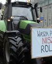 Rolnicy blokują ciągnikami centrum miasta