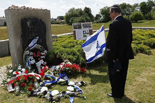Uroczystości upamiętniające ofiary mordu Żydów w Jedwabnem