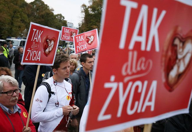 Obywatelski projekt komitetu "Stop Aborcji" skierowany do komisji