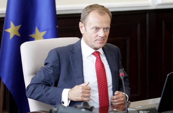 Tusk: chcemy debaty, ale nie w partyjnych kazamatach