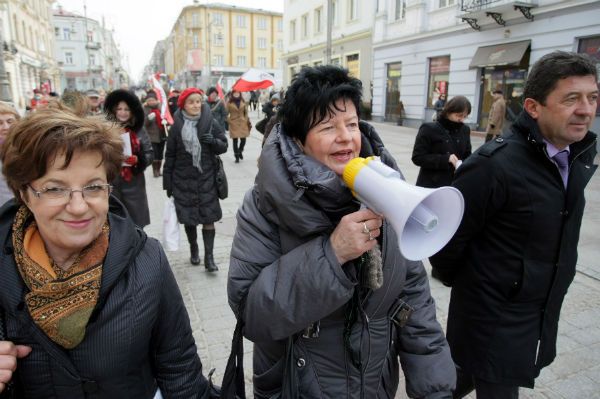 Senyszyn:"to skandal"; 50 osób przeszło ulicami Kielc