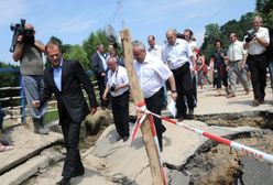 Premier odwiedził powodzian - zobacz zdjęcia