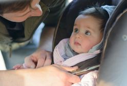 Niemowlęta nie powinny spędzać w samochodowym foteliku więcej niż 30 minut