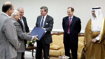 Paul Bremer i cżłonkowie irackiego rządu