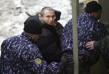 Chodorkowski pozostanie w areszcie