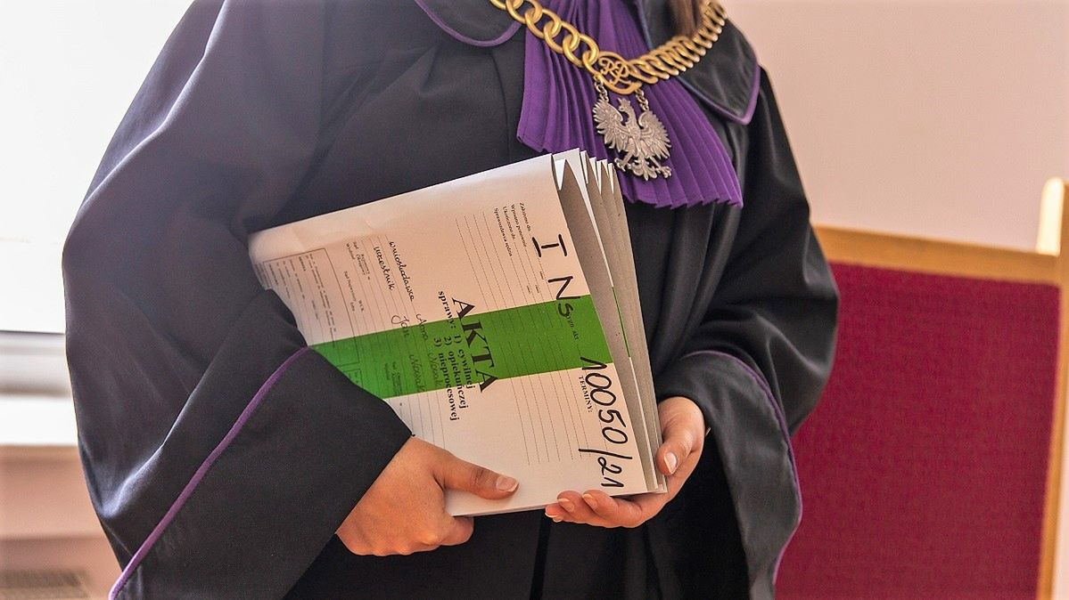 Palikot w obliczu przeszkód: dążenie manufaktury do układu wstrzymane przez Sąd.