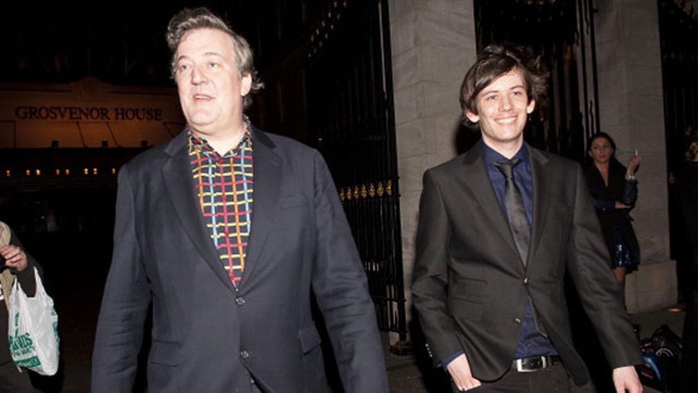 Stephen Fry i  Elliott Spencer