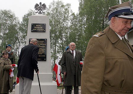 Odsłonięto pomnik ku czci ofiar UB