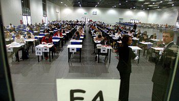 Egzamin na urzędników unijnych w Warszawie