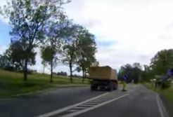 #dziejesiewmoto [399]: bandycka jazda ciężarówki, zagadany szeryf i wyścigowy gołąb