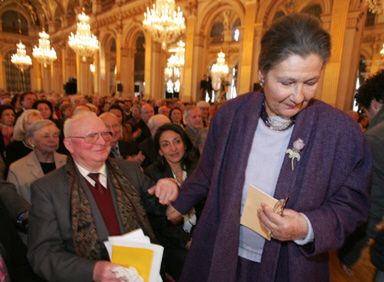 Obchody rocznicy wyzwolenia Auschwitz w Paryżu