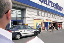 Klienci z termometrami kontrolują markety - wzywają sanepid