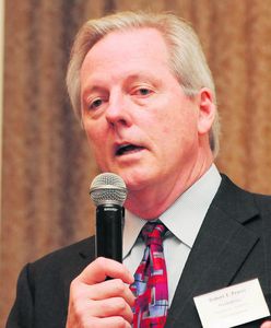 Kuszenie zyskami przy budowie atomówki