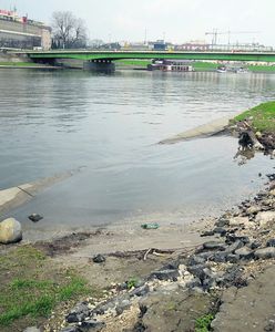 Rok po powodzi bulwary ciągle w fatalnym stanie