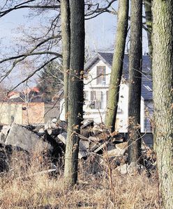 Za dzikie wysypisko obwiniają zakonnice