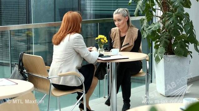 M jak miłość, Maryla (Izabela Kapiasova), Agnieszka (Magdalena Walach), fot: mjakmiliosc.tvp.pl