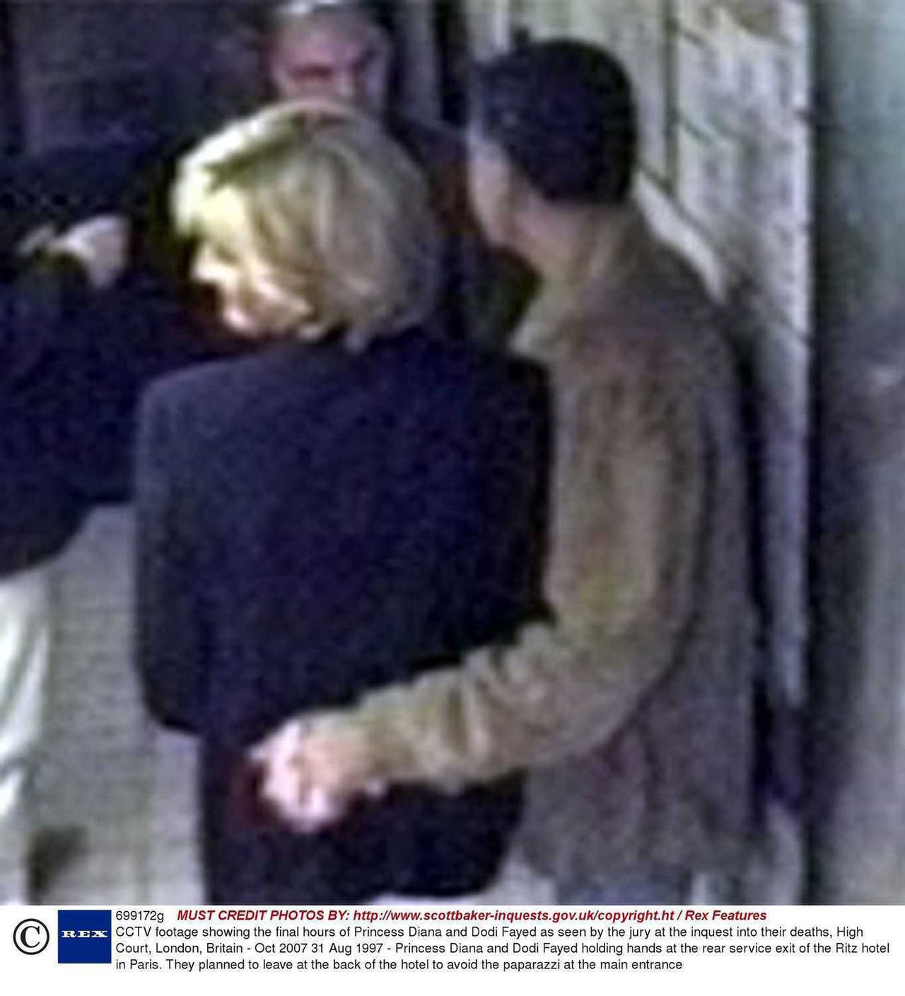 Księżna Diana i Dodi Al-Fayed w windzie – ostatnie zdjęcia pary