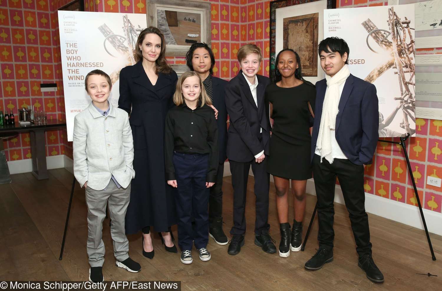 Angelina Jolie zabrała wszystkie swoje dzieci na uroczystą projekcję