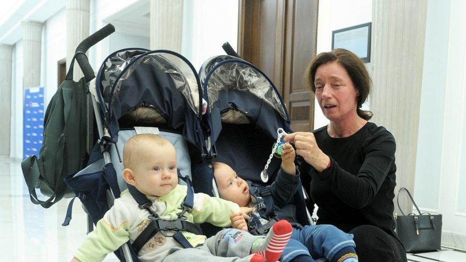 Urodziła bliźnięta w wieku 59 lat. Dopytują o ojca