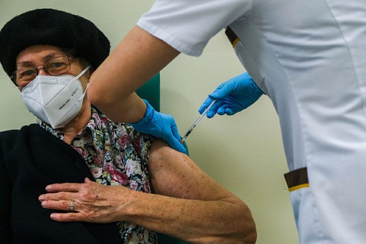 W Polsce rozpoczęły się szczepienia seniorów