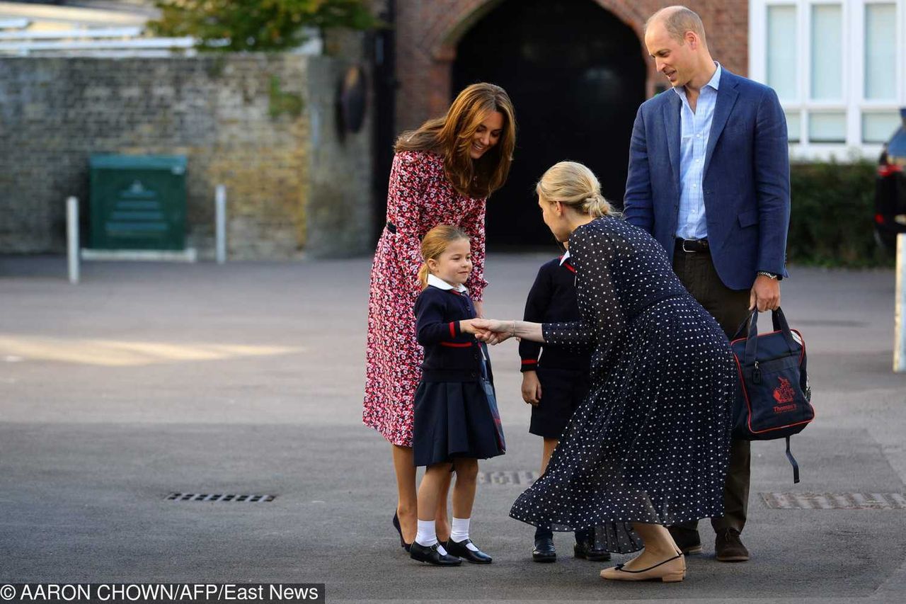 Księżna Kate i książę William z księciem George'em i księżniczką Charlotte na rozpoczęciu roku szkolnego