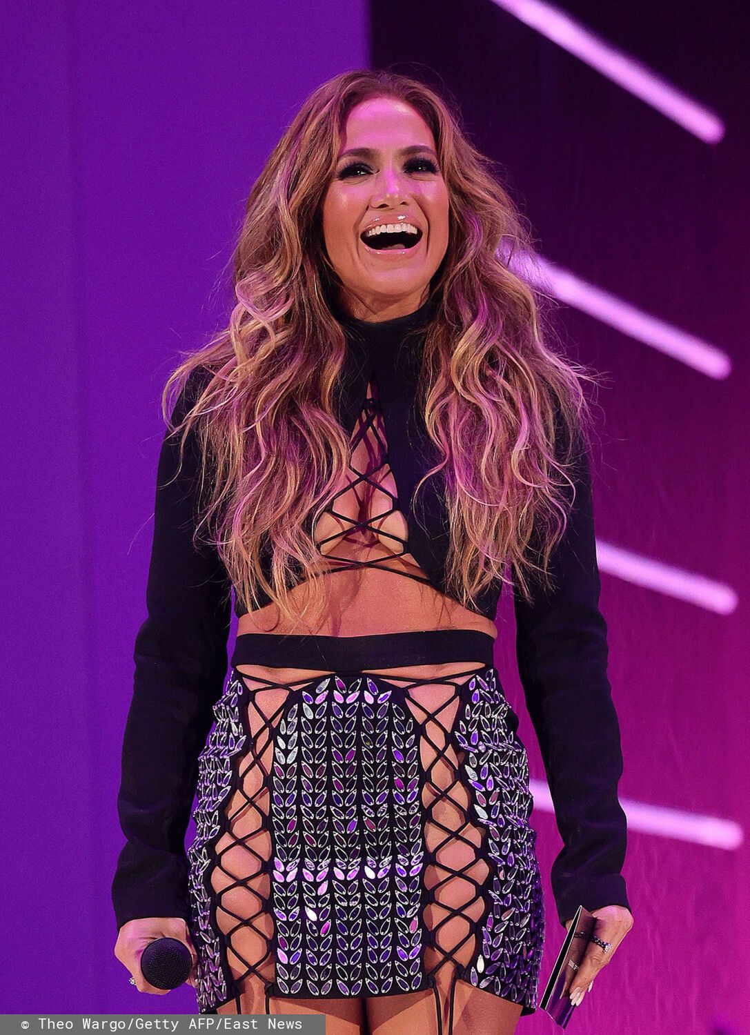 Jennifer Lopez – MTV VMA 2021, kreacja: David Koma