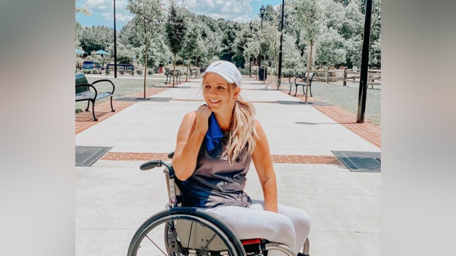 Od lat porusza się na wózku inwalidzkim