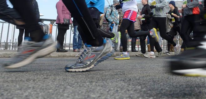 Protest pracowników PKN Orlen na mecie maratonu