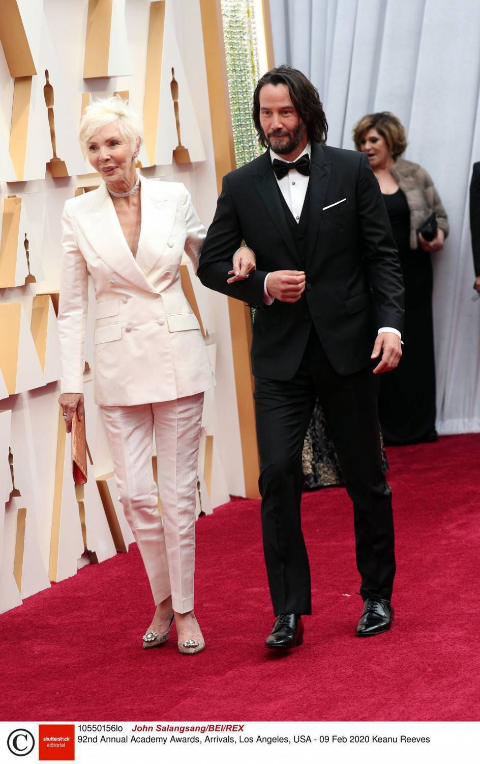 Keanu Reeves with his mother Patricia – Oscars 2020, tuxedo: Dolce&Gabbana