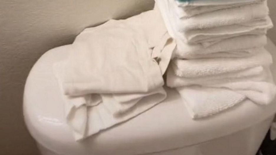 Znalazła sposób na zastąpienie papieru toaletowego. Tak wykorzystuje ubrania dzieci