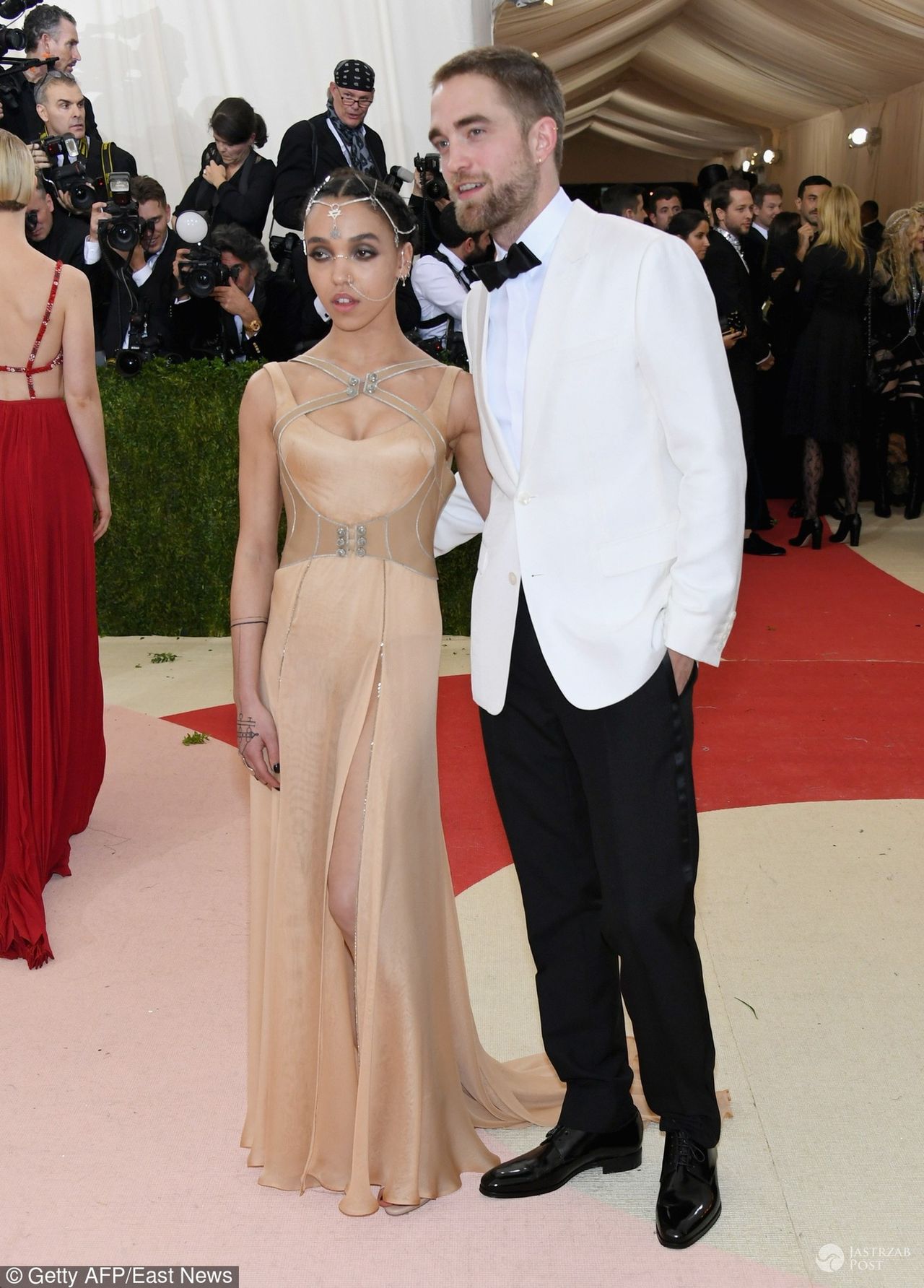 FKA Twigs i Robert Pattinson na MET Gala 2016 fot. East News