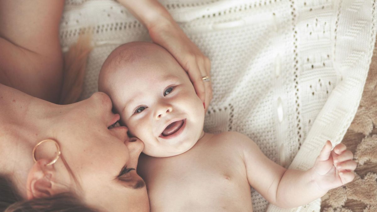 Pierwszy rok życia niemowlaka jest bardzo ważny dla jego rozwoju 