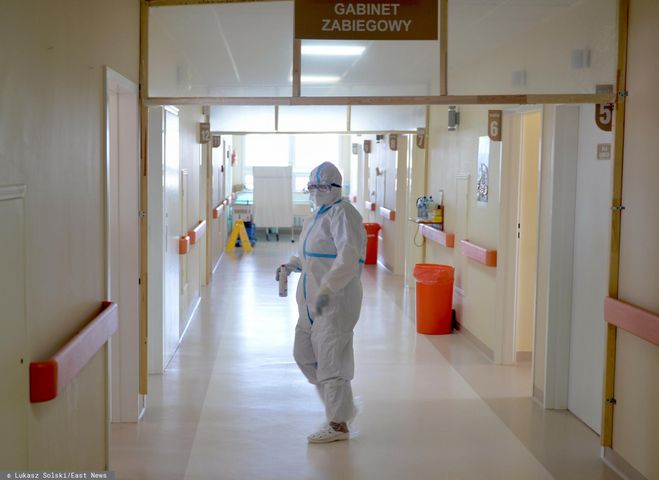 Lekarka o czwartej fali zakażeń SARS-CoV-2: "Chorują całe rodziny osób niezaszczepionych"