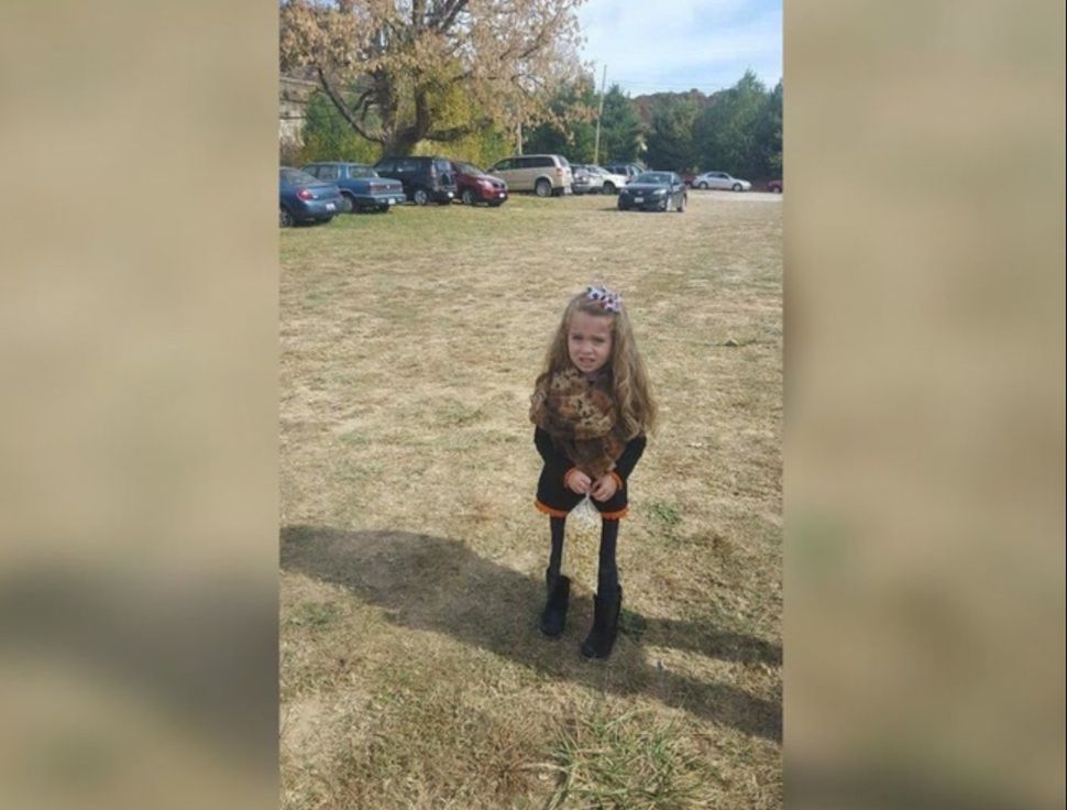 Zdjęcie wprawiło ludzi w zakłopotanie. Obawiali się o zdrowie dziecka