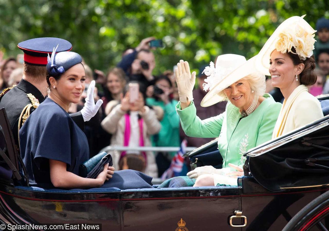 Meghan Markle, książę Harry, Camilla Parker-Bowles i księżna Kate na Trooping the Colour 2019