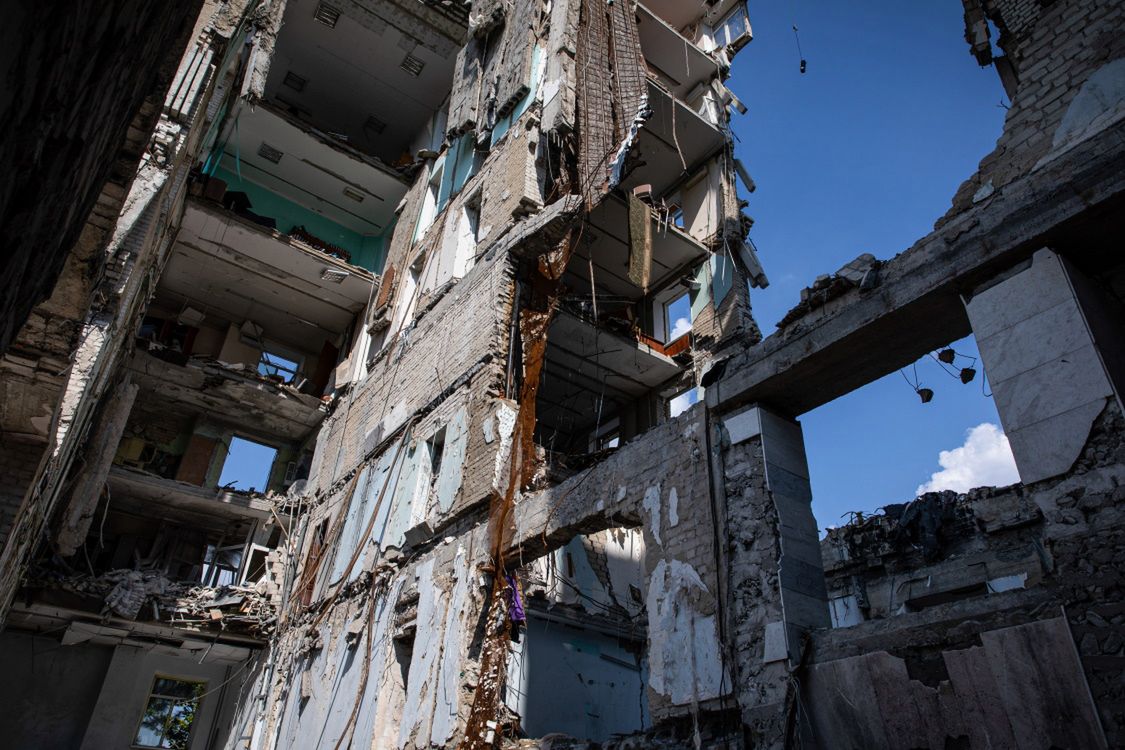 W czasie ataku rakietowego, kobieta została ciężko ranna