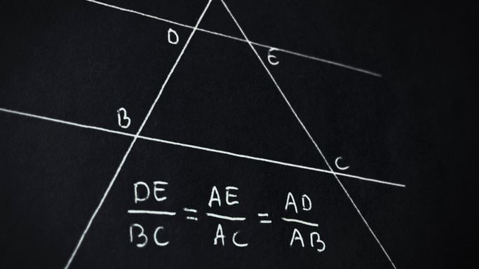 Twierdzenie Talesa. Kim był twórca tego twierdzenia, jak ono brzmi?