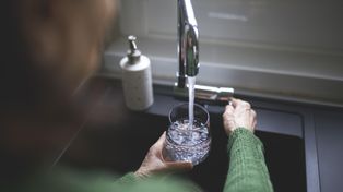 Zakazali fluoryzacji wody w Utah. Stomatolodzy o możliwych konsekwencjach