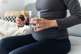 Kwas foliowy w ciąży – dlaczego jest tak ważny dla zdrowia matki i dziecka?