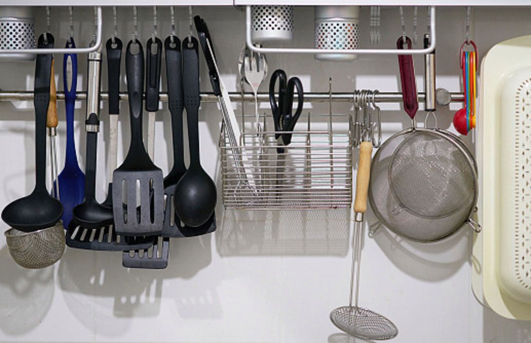 Przybory kuchenne wycofane. GIS ostrzega: toksyny mogą przedostać się do jedzenia